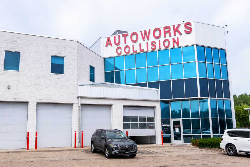 Walser Collision and Glass Wayzata Location